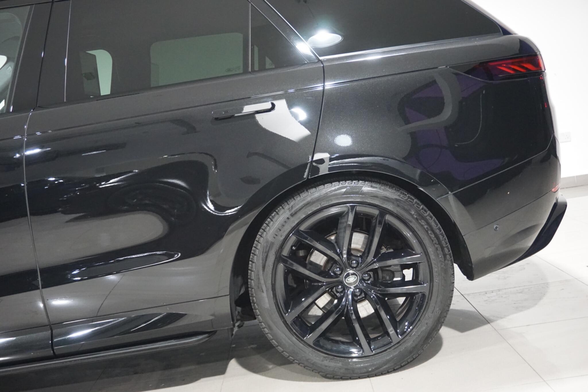 Land Rover Range Rover Sport 3.0 D300 MHEV Dynamic SE SUV 5dr Diesel Auto 4WD Euro 6 (s/s) (300 ps)